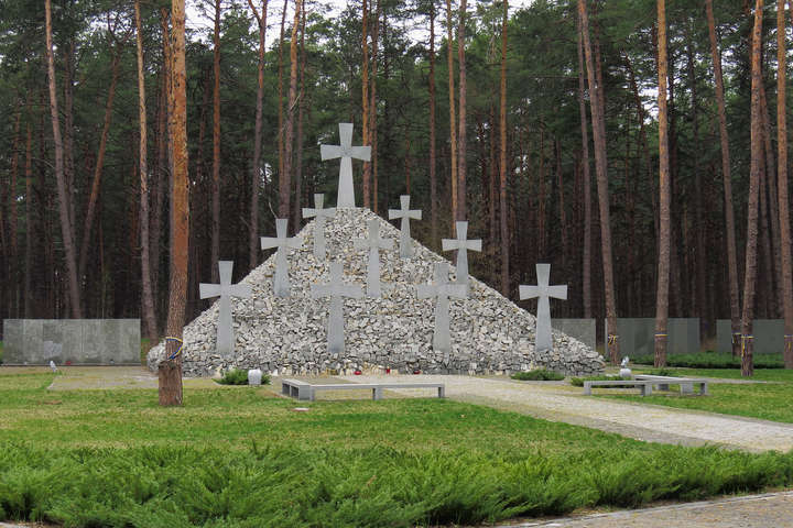 У заповіднику «Биківнянські могили» вшанують пам'ять жертв репресій (програма)