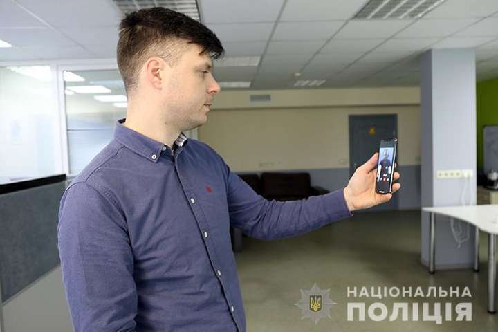 У Києві запрацював проєкт екстреної допомоги людям з вадами слуху (фото, відео)