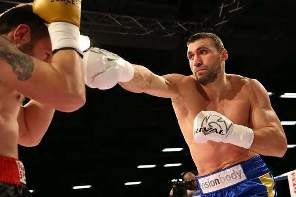Непереможний український боксер здобув яскраву перемогу в першому раунді