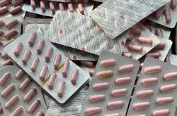 Київські митники вилучили з казахстанських посилок партію психотропів (фото)