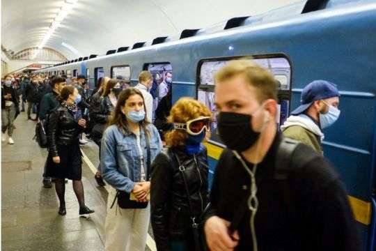 Рух потягів у київському метро відновлено