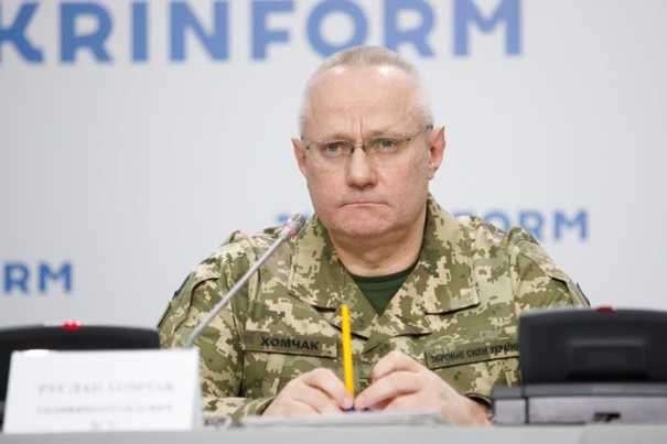 Росія тримає біля України 80 тисяч особового складу, – Хомчак