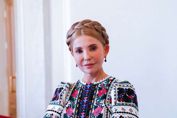 Робимо світ красивішим. Тимошенко пояснила, навіщо вдягла вишиванку (фото)