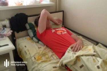 В Одеській області поліцейський піде під суд за те, що побив підлітка і зламав йому ніс 