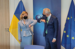 Украина ожидает до сентября получить €600 млн помощи от ЕС