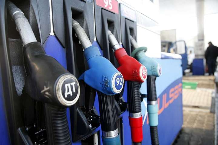 Цены на АЗС выросли: сколько стоит бензин и дизельное топливо