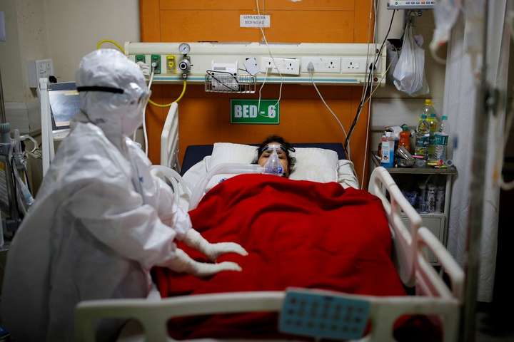 Індія просить соцмережі видалити згадки про «індійський коронавірус»