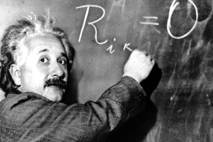 Лист Ейнштейна зі знаменитою формулою пішов з молотка за $1,2 млн