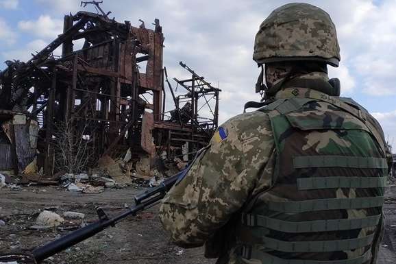 Доба на Донбасі: вісім порушень режиму тиші, важко поранено українського солдата