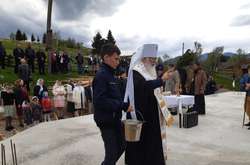 Скандал на Закарпатті. Московський патріархат, попри протести, будує нову церкву 