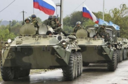 Россия оставила возле украинских границ десятки тысяч военных и вооружение – Столтенберг