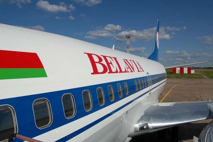 «Белавіа» анонсувала звільнення персоналу після обмежень на польоти