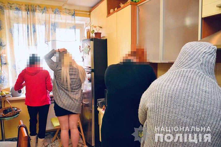 В Івано-Франківську рідні сестри, які координували проституток, отримали реальні терміни