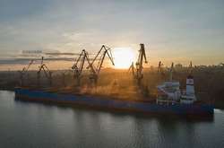 Через зупинку перевалки руди у порту «Южний» роботу можуть втратити понад 6 тис. українців 