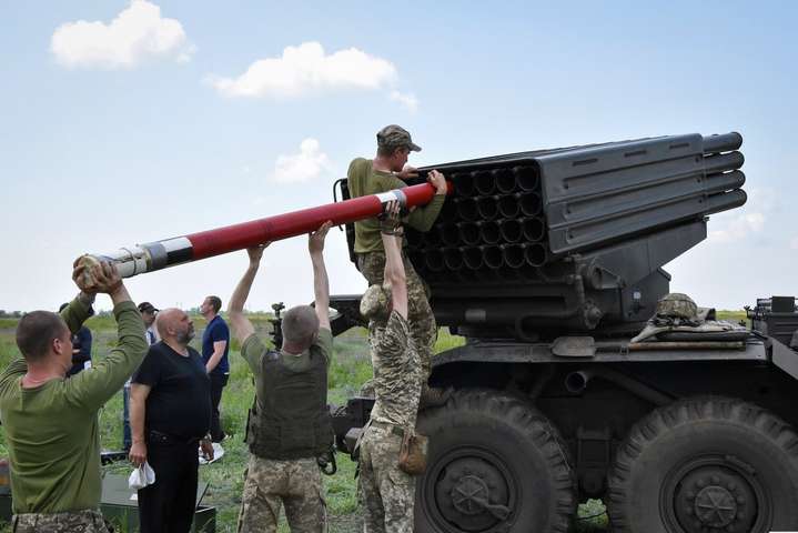 Українські військові випробували новітній снаряд для «Градів»
