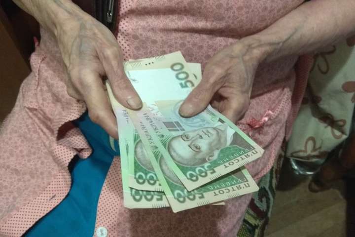 Пенсії українців збільшаться: кому додадуть 850 грн