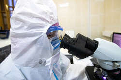  Вчений допустив версію з витоком з лабораторії, назвавши її «можливою ситуацією» 