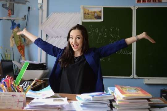 Шмигаль обіцяє вчителям підвищення зарплат на 30%
