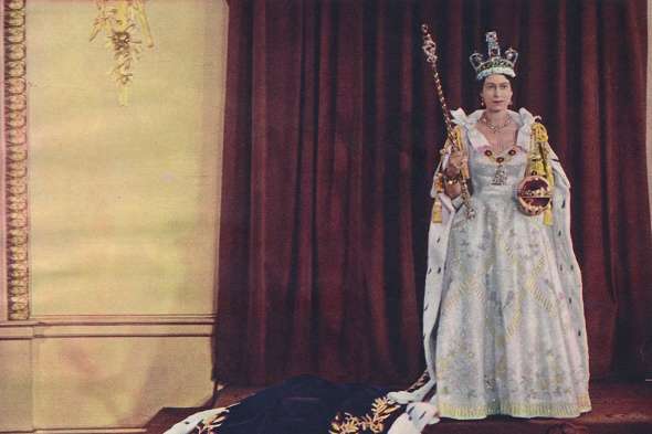 Коронація Єлизавети II. Як це відбувалося 68 років тому (фото)