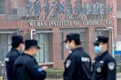  Основна увага приділяється Інституту вірусології в Вухані після появи нової інформації щодо трьох дослідників, які захворіли в листопаді 2019 року 
  