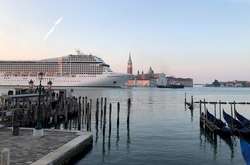 Вперше з початку пандемії до Венеції прибув круїзний лайнер