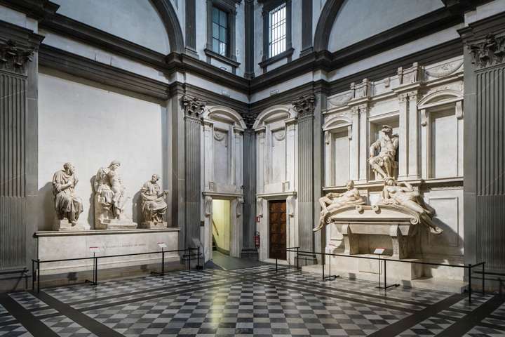 Скульптури Мікеланджело очистили бактеріями. В Італії провели цікавий експеримент