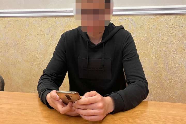 Харківський підліток розмістив в інтернеті відео з погрозами терактів у школах