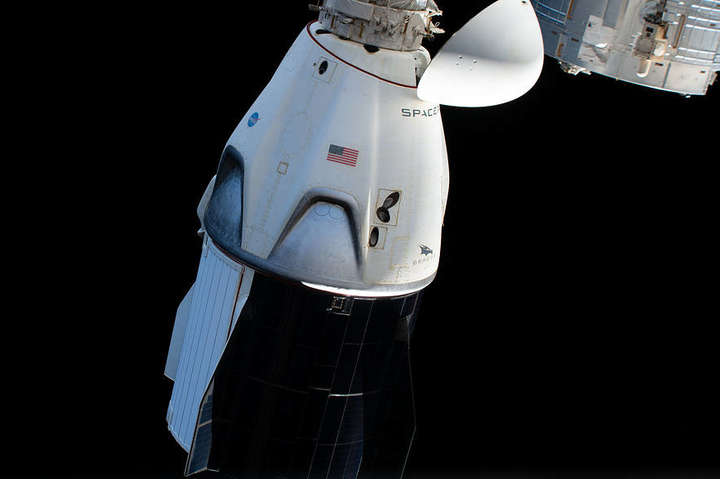 Космічна вантажівка компанії SpaceX стикувалася з Міжнародною космічною станцією