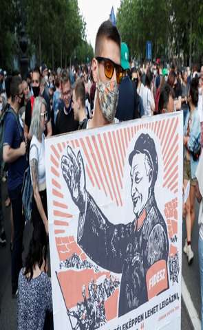 В Угорщині пройшли протести проти будівництва китайського університету (відео)