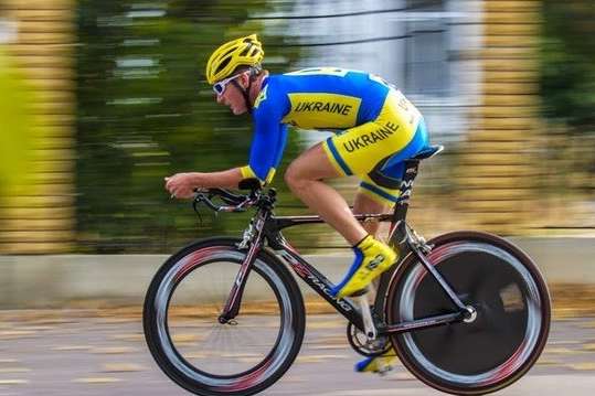 Українець вперше за 14 років виграв етап у велотурі