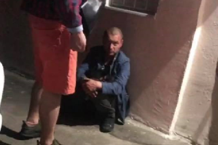 У Києві чоловік викинув собаку з вікна багатоповерхівки