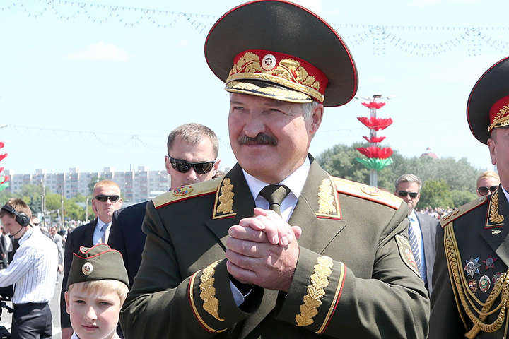 Лукашенко оголосив день вторгнення СРСР у Польщу державним святом