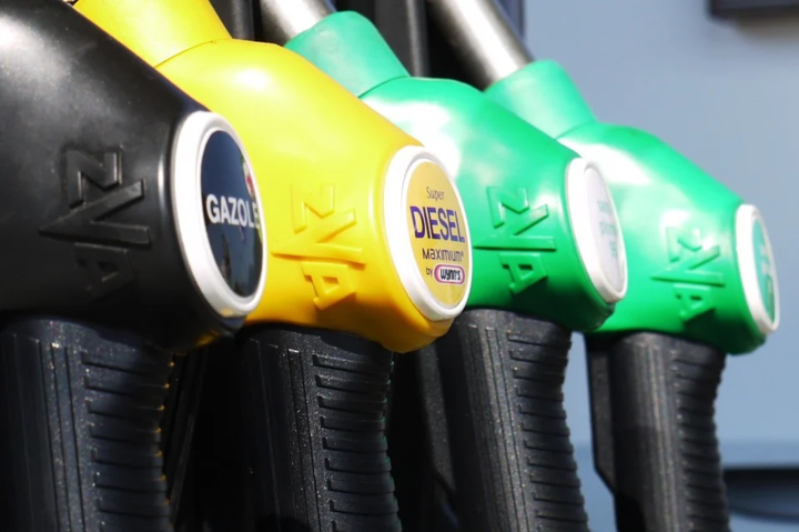 Дефицит бензина отменяется, но цены растут: что происходит на рынке топлива