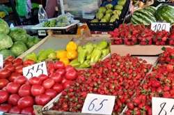 В Україні різко впали ціни на капусту і полуницю