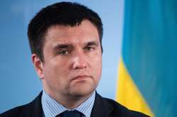 Ексміністр переконаний, що Путін і надалі буде провокувати внутрішні сплески, маніпулювати загрозами з гібридною дестабілізацією