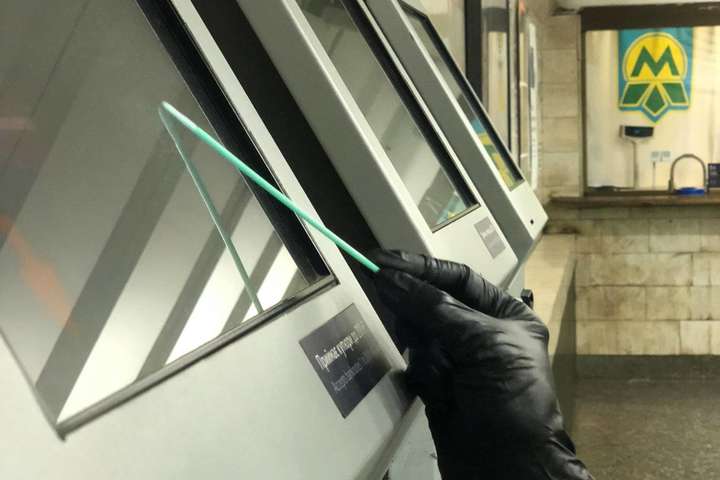 Мікробіологи виявили в київському метро унікальні бактерії