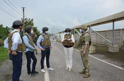 «Франція пишається героїзмом українців»: на Донбас приїхала делегація з Парижа