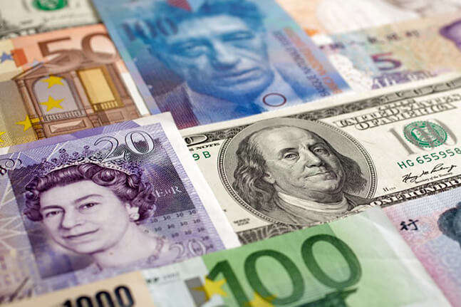 Долар дорожчає, а євро дешевшає третій день поспіль: НБУ встановив курс на 11 червня