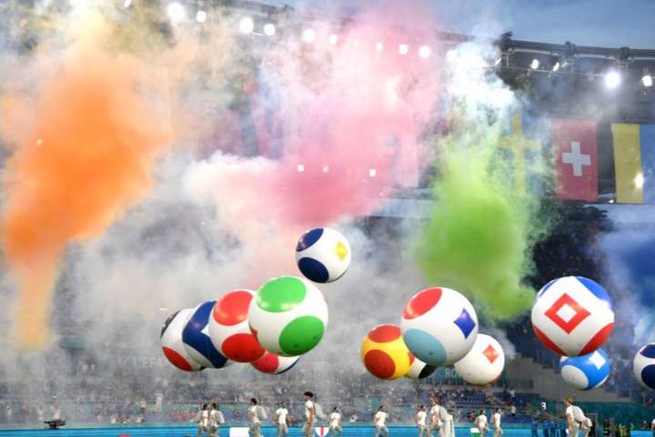 Італія яскраво відкрила Євро. Найкращі фото з Олімпійського стадіону в Римі
