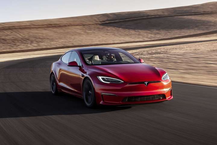 Tesla показала найшвидший електромобіль в світі – Model S Plaid