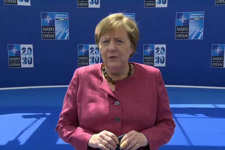 Меркель: на саммите НАТО обсудят ситуацию в Украине, где есть «большие вызовы»
