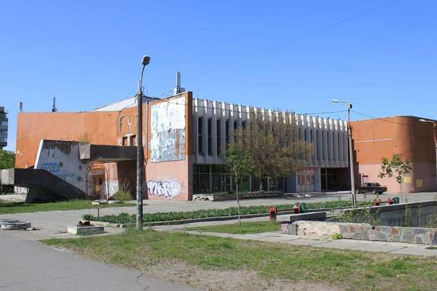 Розпочато реконструкцію кінотеатру «Братислава»: що і за які кошти буде зроблено