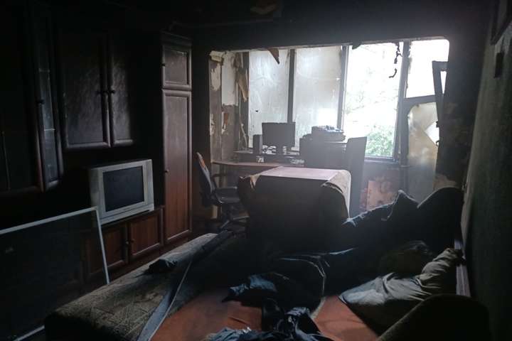 Трагічна пожежа під Києвом: чоловік загинув, жінка в лікарні (фото)