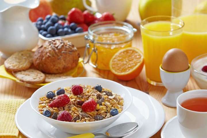 Вчені попередили про небезпеку відмови від сніданку