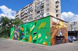 На усіх чотирьох стінах підстанції з'явились мурали