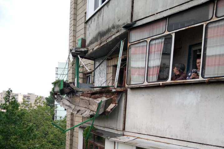 Обвал балконів у Києві. Експерти пояснили, хто за це має відповідати