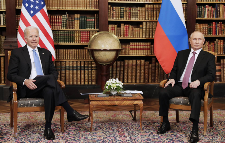 Возвращение послов и Украина в НАТО: Путин рассказал, о чем говорил с Байденом