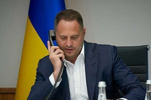 ЗМІ дізналися, як главу Офісу Зеленського не з'єднали телефоном з радником Байдена
