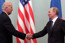 Джо Байден пообіцяв не говорити, що президент РФ Путін вбивця