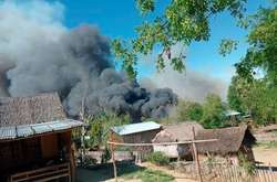 Переворот у М'янмі: військові підпалили село